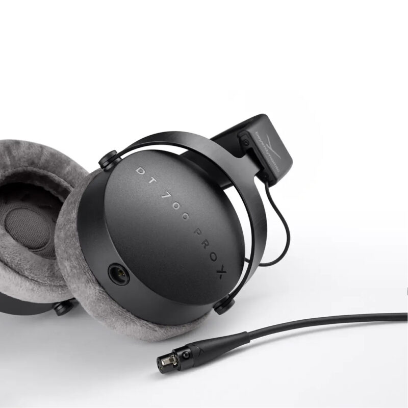 Beyerdynamic DT 700 PRO X (48 Ohm) med utskiftbar kabel