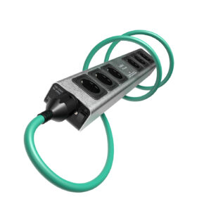 IsoTek-Polaris IsoTek Polaris 10A strømskinne med IsoTek strømkabel