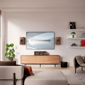 KEF-Q4-OnWall KEF Q4 Meta