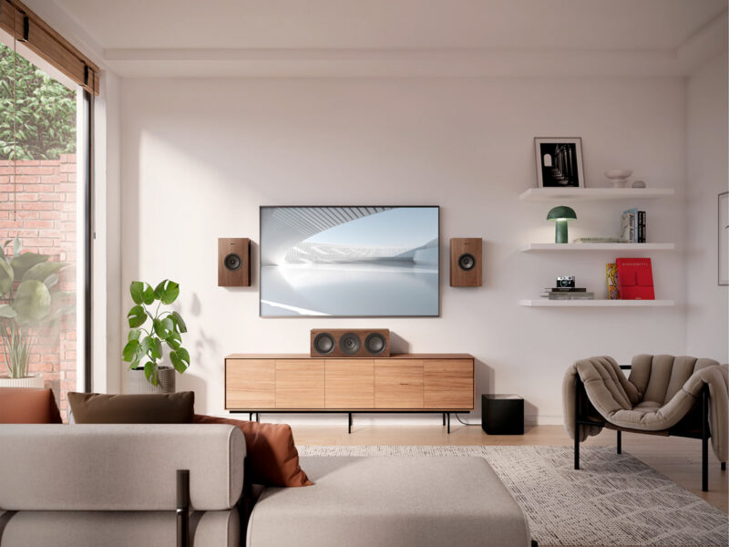 KEF-Q4-OnWall KEF Q4 Meta
