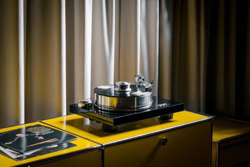 Pro-Ject Signature 10
