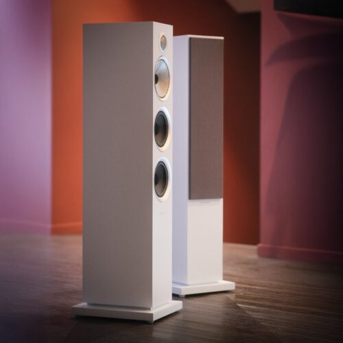 Bowers & Wilkins 704 S2