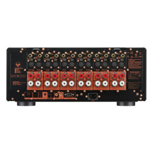 Tilkoblinger på baksiden av Marantz AMP20