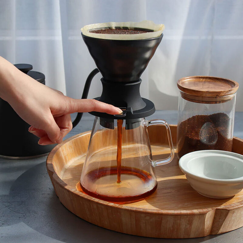 Hario-v60-Switch-Ceramic-Dripper-Smokey-Black-2 Hario Switch V60 (02)