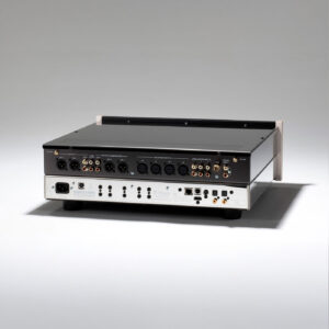 Tilkoblinger på McIntosh CS7500 streamingforforsterker