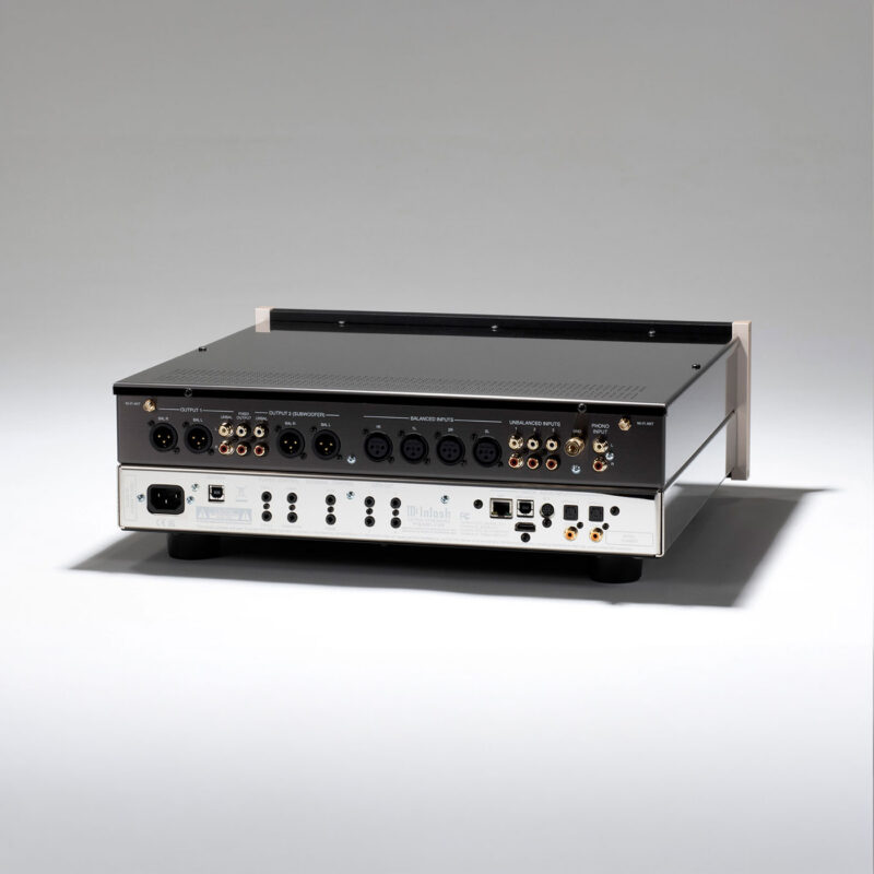 Tilkoblinger på McIntosh CS7500 streamingforforsterker